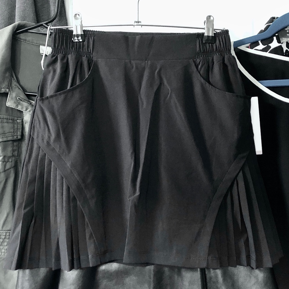 NEW!! MONDETTA Black Athletic Pleated Golf/Tennis Mini Skort w/Front Pockets XS